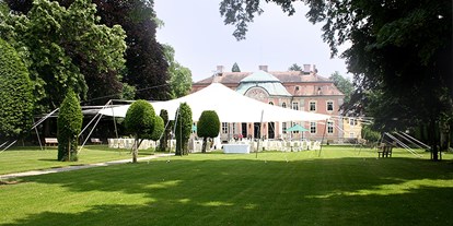Hochzeit - Art der Location: Schloss - Deutschland - Das Schloss Assumstadt für eure Gartenhochzeit in Baden-Württemberg. - Schloss Assumstadt