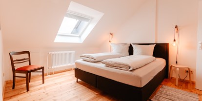 Hochzeit - Umgebung: in den Bergen - Deutschland - Schlafzimmer Apartment - Granetal.Quartier