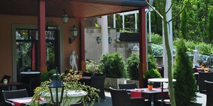 Hochzeit - Hochzeits-Stil: Vintage - Königswinter - Terrasse Restaurant - Waldhotel Rheinbach