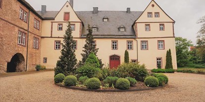 Hochzeit - Umgebung: in den Bergen - Deutschland - Schloss Wallhausen