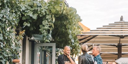 Hochzeit - Parkplatz: kostenlos - Bayern - Ansicht vom Haus  - Altstadthotel Weinforum Franken