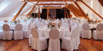 Hochzeit - Hochzeits-Stil: Fine-Art - Trebur - Weindach modern, klassisch und zeitlos für jede Feier ein besonderer Platz - Weingut Jean Buscher