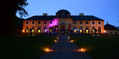 Hochzeit - Trauung im Freien - Mettmach - Schloss Neuwartenburg
