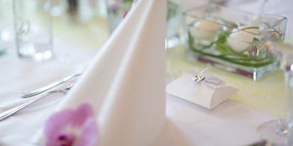 Hochzeit - Geeignet für: Produktpräsentation - Schlüßlberg - Geschmückte Tafel im Revita Hotel Kocher in St. Agatha.
Foto © Sandra Gehmair - Revita Hotel Kocher
