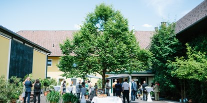 Hochzeit - Parkplatz: Busparkplatz - Seitenstetten - Falkner Gwölb