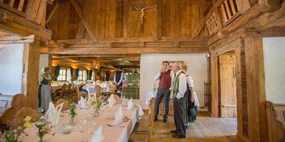 Hochzeit - Hochzeitsessen: Catering - Mondsee - Heiraten im Laimer Urschlag - der größten Bauernstube in den Alpen. - Laimer-Urschlag