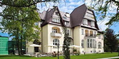Hochzeit - Umgebung: im Park - Fohnsdorf - Hotel Steirerschlössl Außenansicht - Hotel Steirerschlössl