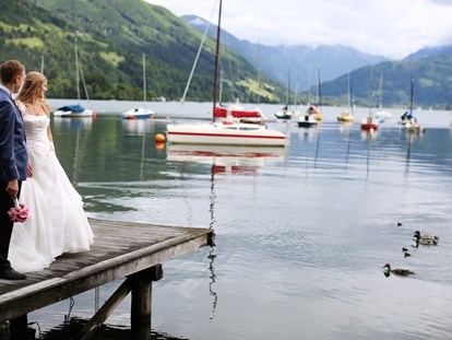Hochzeit - Hunde erlaubt - Stuhlfelden - Fotoshooting am Zeller See - Schloss Prielau Hotel & Restaurants