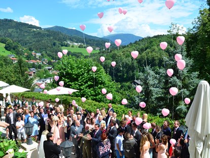 Hochzeit - St. Florian - Heiraten im Freien auf Schloss Wolfsberg in Kärnten  - Schloss Wolfsberg