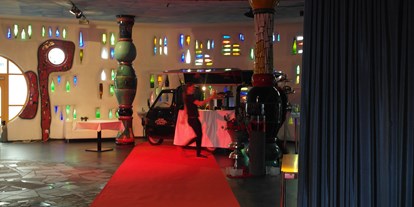 Hochzeit - Umgebung: mit Seeblick - Amriswil - Cocktails vom Retro-Cocktailwagen. - Markthalle Altenrhein Hundertwasser Architekturprojekt