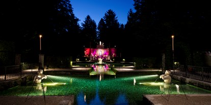 Hochzeit - Garten - Obertrum am See - Nächtliche Beleuchtung in den Wasserspielen - Gasthaus zu Schloss Hellbrunn