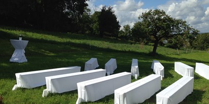 Hochzeit - interne Bewirtung - Weissach (Böblingen) - Für eine Trauung im Freien bieten wir ausreichend Platz im Garten. - Bischoff's Landrestaurant