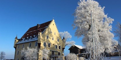 Hochzeit - Art der Location: Schloss - Hopferau - Eine wunderschöne Foto-Location - selbst im Winter. - Schloss zu Hopferau 