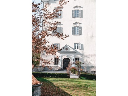 Hochzeit - Umgebung: im Park - Bezirk Spittal an der Drau - AutumnVibes - Schloss Greifenburg