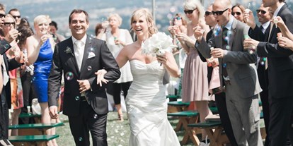 Hochzeit - Trauung im Freien - Wien Simmering - Heiraten im Weingut Cobenzl über den Dächern Wiens.
Foto © stillandmotionpictures.com - Weingut Wien Cobenzl