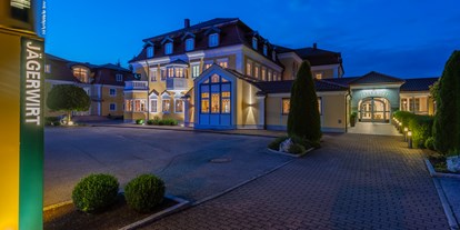 Hochzeit - Umgebung: am Land - Salzburg-Stadt (Salzburg) - Jägerwirt Dämmerung - Gasthof Hotel Jägerwirt