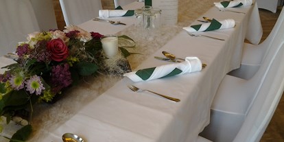 Hochzeit - Wickeltisch - Hof (Tiefgraben) - Hochzeitssaal - Gasthof Hotel Jägerwirt