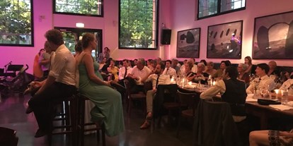 Hochzeit - Hochzeits-Stil: Boho - Oberstaufen - Industrial Flair mit atmosphärischer Beleuchtung - Kesselhaus Bar & Restaurant