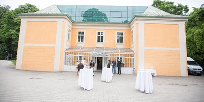 Hochzeit - Umgebung: in einer Stadt - Steyr - Heiraten im Bergschlößl Linz. 
Foto (c) sandragehmair.com - Bergschlößl