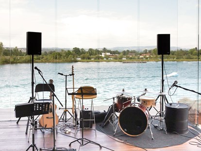 Hochzeit - Art der Location: im Freien - Music
pic by: Konstantinos Kartelias - DasSee Event Exclusive