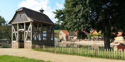 Hochzeit - Umgebung: am Land - Baden-Württemberg - Kapelle  - Zauberhaftes Landgut Lingental