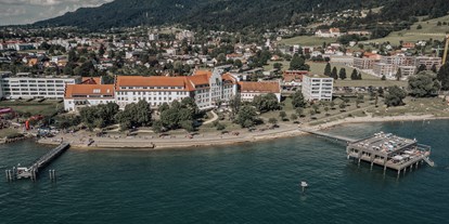 Hochzeit - Art der Location: Hotel - Langenegg - Blick auf das Sentido Seehotel Am Kaiserstrand vom Bodensee aus.  - Seehotel am Kaiserstrand
