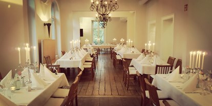 Hochzeit - Art der Location: Restaurant - Langenfeld (Mettmann) - Rustikal romantischer Charme! - Villa Au