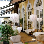 Hochzeitslocation - Hotel Stefanie - der Hofgarten, perfekt für den Aperitif - Hotel & Restaurant Stefanie