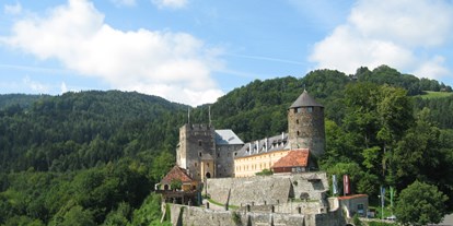 Hochzeit - Art der Location: Hotel - Zettling - Außenansicht der Burg Deutschlandsberg. - Burg Deutschlandsberg