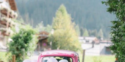 Hochzeit - interne Bewirtung - St. Gerold - Braut-Auto - Der Berghof in Lech