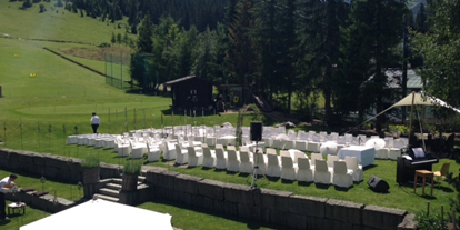 Hochzeit - Hochzeitsessen: 5-Gänge Hochzeitsmenü - Alpenregion Bludenz - Bestuhlung Garten (Beispiel) - Der Berghof in Lech