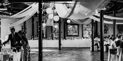 Hochzeit - Umgebung: mit Seeblick - Kapfenstein - Fotografie Rebecca Kuglitsch https://rebeccakuglitsch.com/ - Rogner Bad Blumau