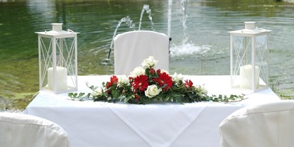 Hochzeit - Art der Location: im Freien - Niederösterreich - Eine Trauung unter freiem Himmel und am Teich im Grandhotel Niederösterreichischer Hof in Lanzenkirchen. - Grandhotel Niederösterreichischer Hof