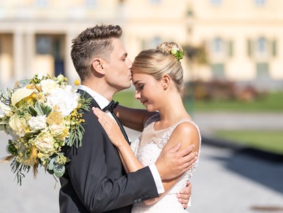 Hochzeit - Hochzeits-Stil: Traditionell - Winden am See - Das Schloss Esterházy lädt zu einer Hochzeitsfeier ein. - Schloss Esterházy