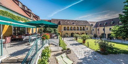 Hochzeit - Parkplatz: kostenpflichtig - Rosenburg - Landgut & SPA Althof Retz mit seinem idyllischen Arkadenhof - Landgut & SPA Althof Retz