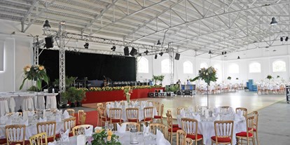 Hochzeit - Geeignet für: Eventlocation - Schloßhof - Heiraten in der Reithalle. 
Maximale Kapazität: 970 Personen
 - Schloss Hof