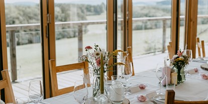 Hochzeit - Art der Location: Restaurant - Wien Penzing - Blick aus dem Mirli auf die Weiten der Gartenanlage. - Mirli