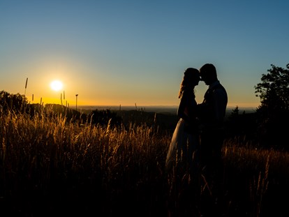 Hochzeit - Hochzeitsessen: 5-Gänge Hochzeitsmenü - Weistrach - atemberaubender Sonnenuntergang am Rieglergut - Rieglergut