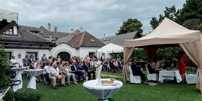 Hochzeit - Standesamt - Donauraum - Heiraten im Weingut Zimmermann in Klosterneuburg.
Foto © belleandsass.com - Weingut Zimmermann