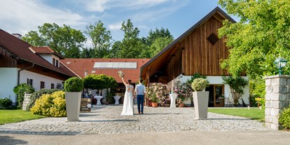 Hochzeit - Art der Location: im Freien - Schwaben - Eure Hochzeit am Kienbauerhof in Lambach. - Kienbauerhof