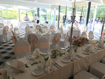 Hochzeit - Art der Location: Hotel - Zwentendorf an der Donau - Wintergarten mit Gartenanteil - Berghotel Tulbingerkogel
