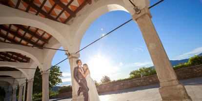 Hochzeit - Candybar: Donutwall - Dolenjska & Bela Krajina / Küste und Karst - Schloss Zemono, Pri Lojzetu, Slowenien