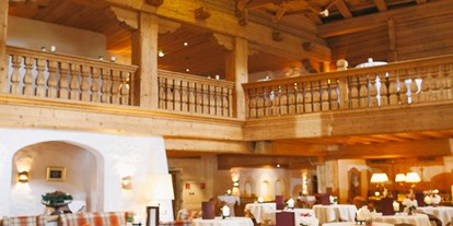 Hochzeit - Art der Location: Hotel - Erpfendorf - Hotelbar "auf der Tenne" im Bio-Hotel Stanglwirt in Tirol. - Bio-Hotel Stanglwirt