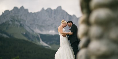 Hochzeit - Tirol - Der Stanglwirt bietet auch eine tolle Kulisse für Hochzeitsfotos (Blick auf das Kaiserpanorama). - Bio-Hotel Stanglwirt