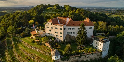 Hochzeit - Art der Location: Weingut/Heuriger - Burgau (Burgau) - Das Hochzeitsschloss Kapfenstein in der Steiermark. - Schloss Kapfenstein Hotel Restaurant