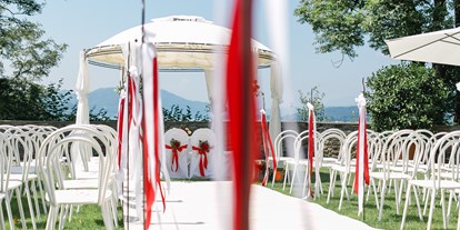 Hochzeit - barrierefreie Location - Österreich - standesamtliche Hochzeit im Garten  - Schloss Maria Loretto am Wörthersee