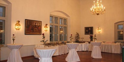 Hochzeit - Art der Location: im Freien - Schwaben - Der kleine Renaissance-Saal eignet sich sehr gut für Empfänge und Buffets.  - Landschloss Parz