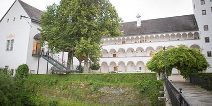 Hochzeit - Art der Location: im Freien - Schwaben - Heiraten im Landschloss Parz in Oberösterreich. - Landschloss Parz