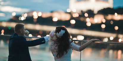 Hochzeit - Weiden am See - Heiraten im River's Club dem Clubschiff auf der Donau, Bratislava.
Foto © stillandmotionpictures.com - River's Club