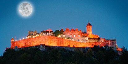 Hochzeit - Garten - Burg Landskron bei Nacht - Burg Landskron